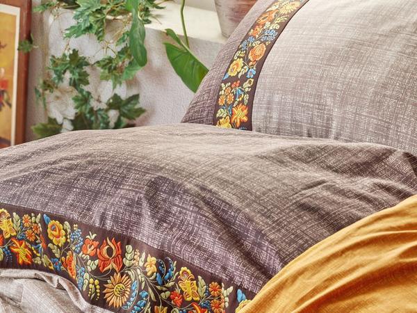 طقم غطاء لحاف مزدوج من Cottonbox Folk Art Mink