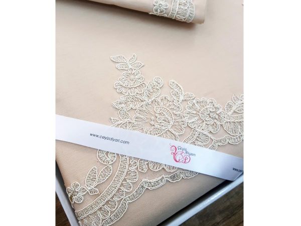 طقم غطاء لحاف شينا Guipure الفرنسي كابتشينو