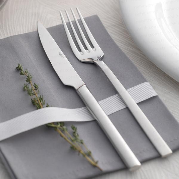 Dalyan Satin 84-teiliges Set mit Lederbox