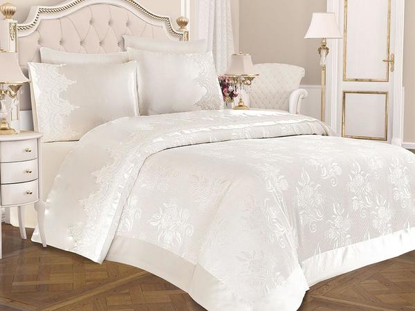 French Laced Dowry Pique Set Lisa Cream