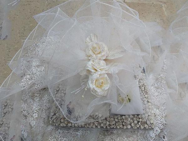 هيكل عظمي مع مرآة فاخرة