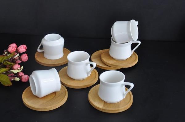 Bayev Beyaz 6 Kişilik Fincan Takımı Ve Ahşap Altlığı 101247-12-