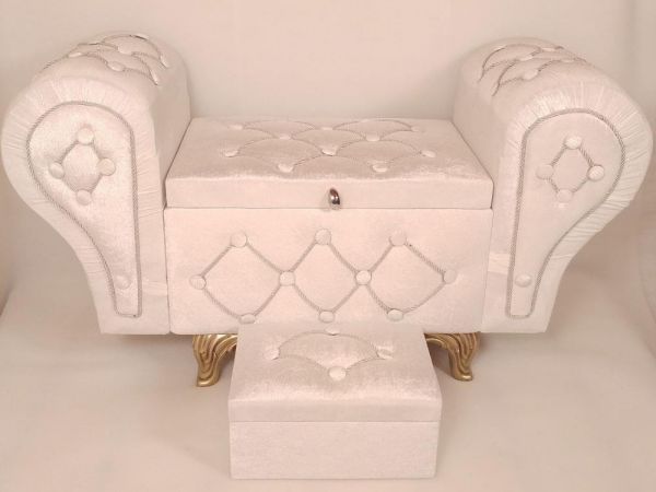 Kapitone Koltuk Kuğu Ayaklı 2'li Çeyiz Sandığı Krem