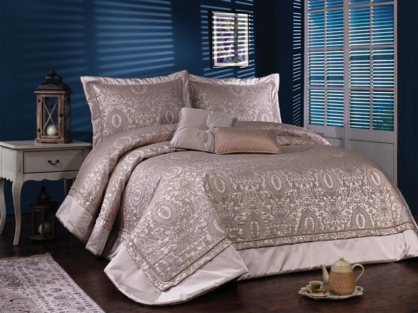 Linda Çift Kişilik Yatak Örtüsü Pudra