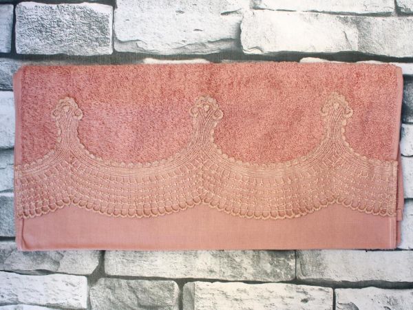 أرض المهر مارتن منشفة مطرزة بزهرة الرمان