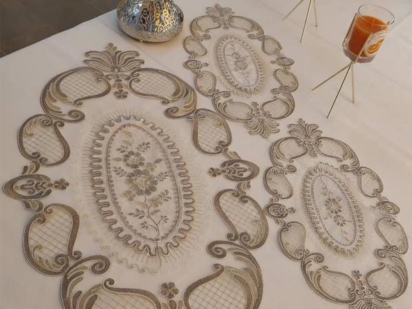 Seidenbesticktes Schlafzimmer-Set Cremegold