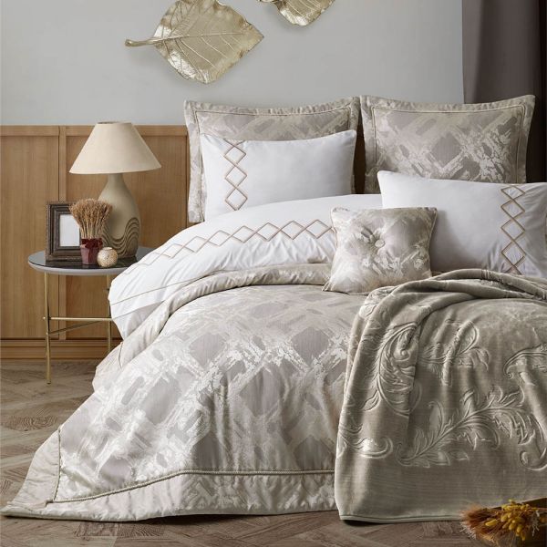 İgi Chloe Yatak Örtüsü