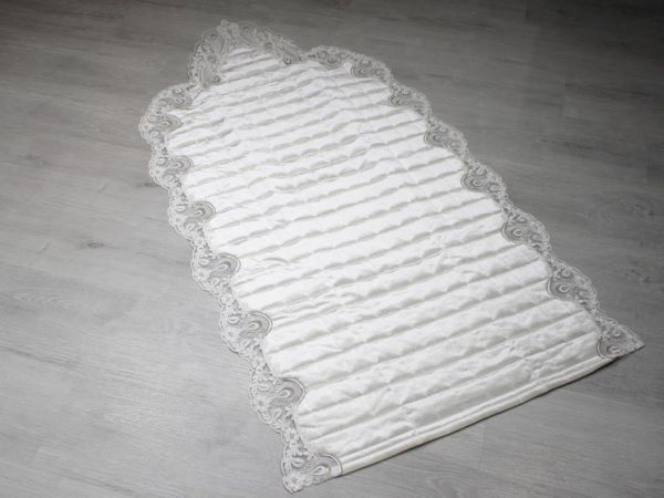 Fransız Güpürlü Nadide Kapitoneli Kadife 5 Parça Bohça Seti Krem