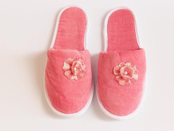 İncili Pembe Gül Desenli Terlik Kavuniçi