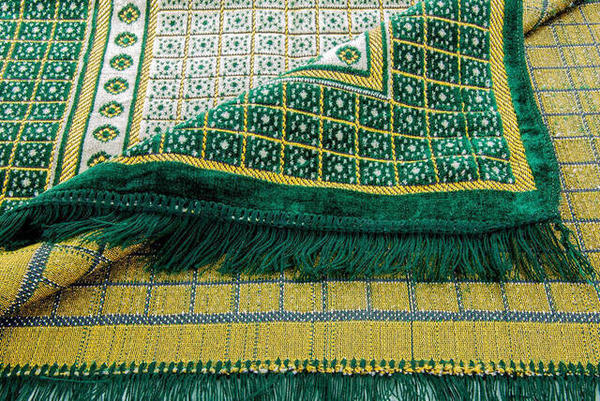 سجادة صلاة اقتصادية مخملية - 0190 - لون أخضر