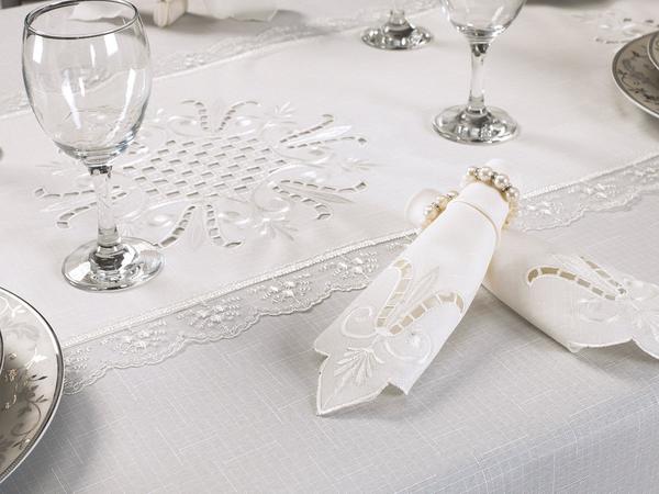 Lale Nakışlı Dantelli 12 Kişilik Masa Örtüsü Takımı Krem Krem