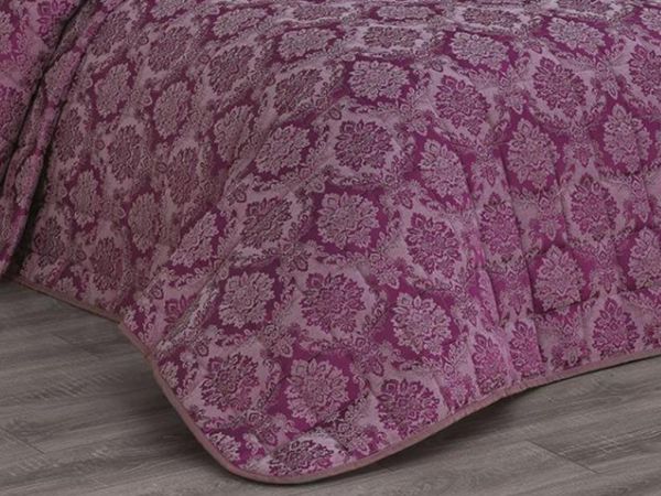 Dowery Almeda Double Bedspread Plum