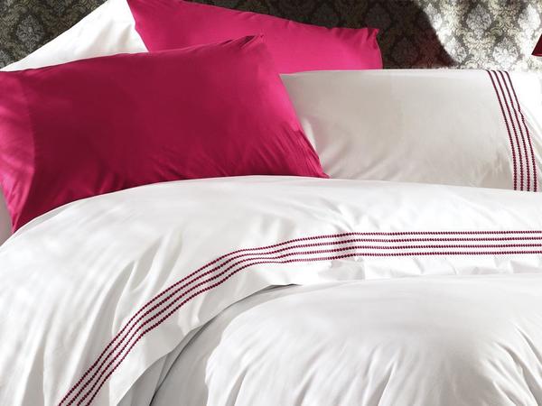 Ensemble Linge Brodé Lara Fuchsia