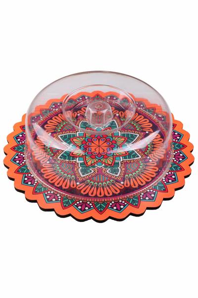 قبة كيك وكيك فاخرة بنمط بلاط منقوش على الخشب