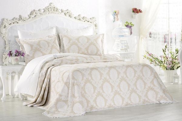 English Çift Kişilik Yatak Örtüsü Bej