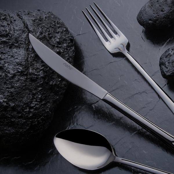 Titan Akacya Schwarz 84-teiliges Besteckset mit Lederbox