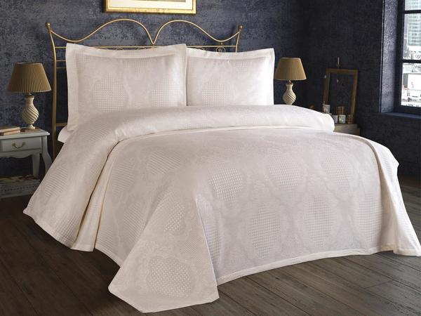 Sapphire Jacquard Chenille Bed Cover Cream