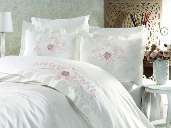 Eva Embroidered Duvet Cover Set Cream-Powder