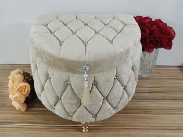 D Model Tasseled 2 Liter Dowry Chest Cappucino