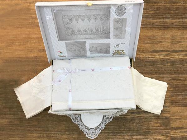 French Laced Bundle Set 5 Piece Cream