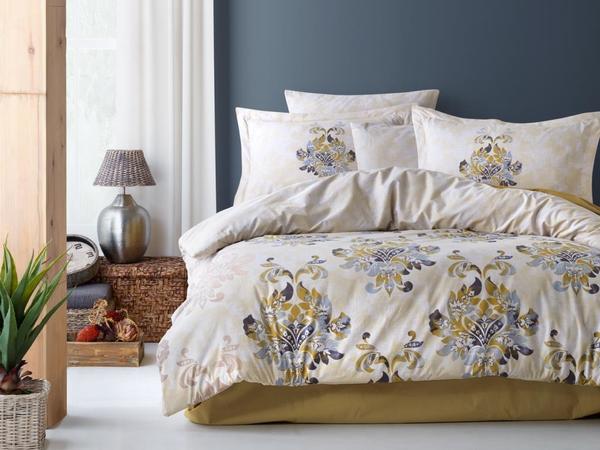 طقم غطاء لحاف مزدوج مع 4 وسادات