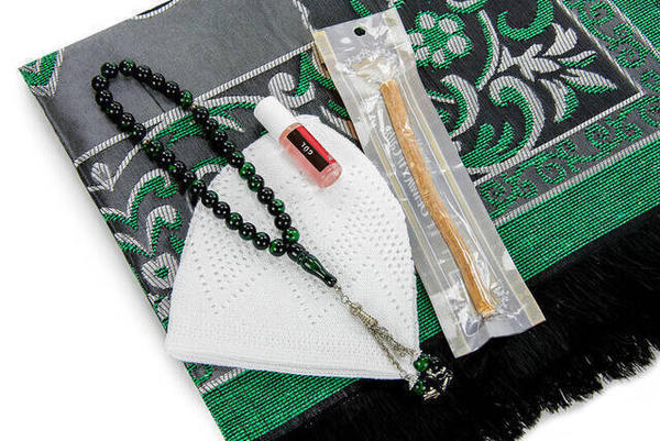Ramazana Özel Set 1 - Seccade - Takke - Tesbih - Misvak - Esans - Kutulu