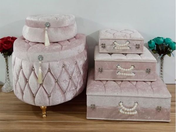 D Model Püsküllü 5 Li Çeyiz Sandık Takımı Pudra