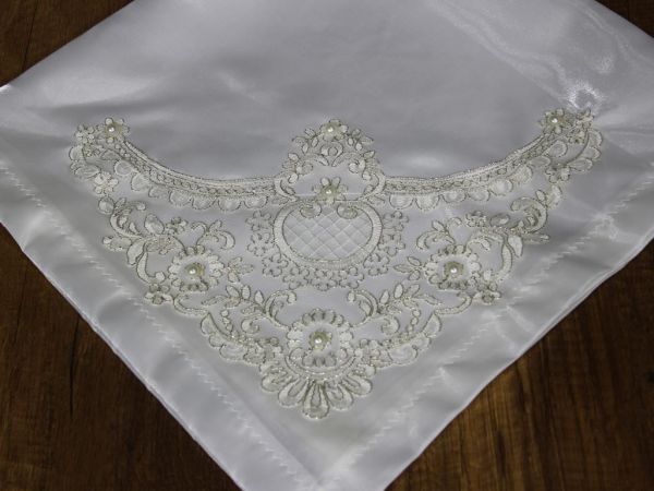 Çeyiz Diyarı Fransız Güpürlü Saten Ezgi Tek Bohça Krem