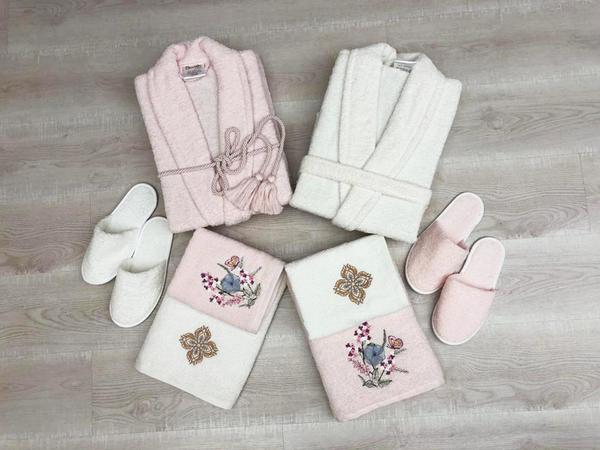 Garden Nakışlı Aile Bornoz Seti Pudra Krem