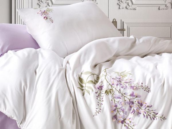طقم غطاء لحاف مزدوج ساتان مطرز ثلاثي الأبعاد من Cottonbox Mita Lila