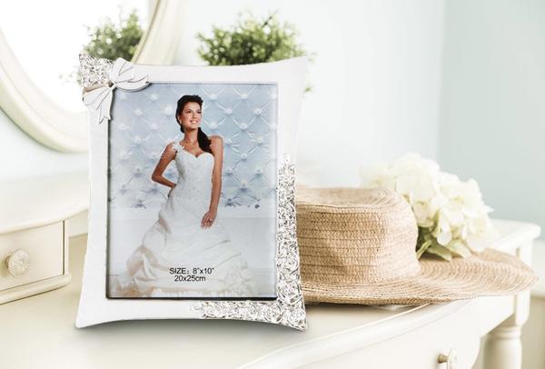 Masa üstü Resim Çerçevesi Fiyonklu 25x20 cm | bedibuy