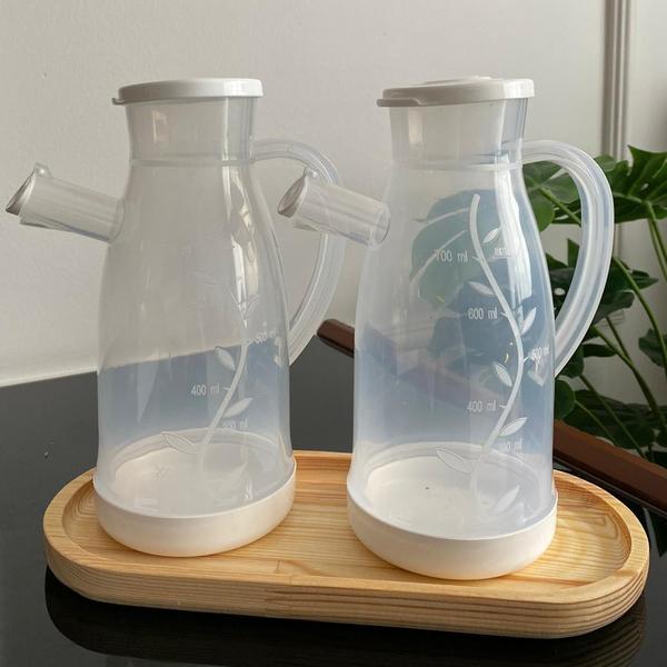 Bayev Ahşap Standlı 2`li 700 ML Damlatmaz Özellikli Yağlık Seti