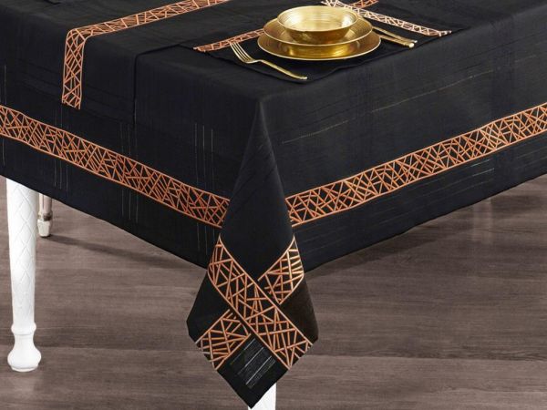 Ensemble de nappes en lin brodé Lavin A. Service 14 pièces