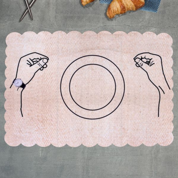 Napperon à la main | K+