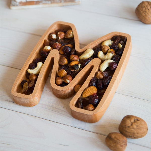 Collation petit-déjeuner lettre M