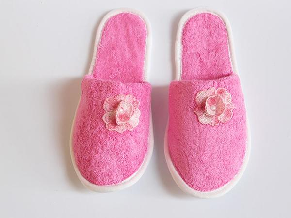 Pearly Pink Rose Patterned Slippers Light Pink