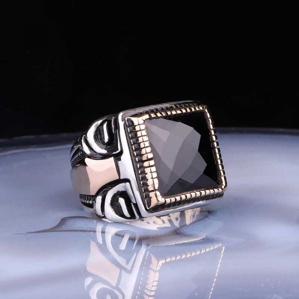 ?Gümüş Kare Fasetli Siyah Taşlı Erkek Yüzük
