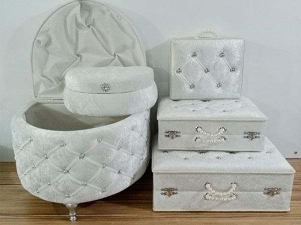 D نموذج 5 لتر Dowry Crate Set Cream