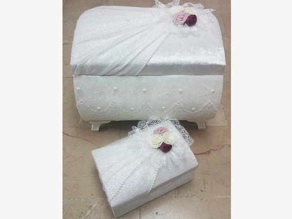 2-teilige Mitgift-Brustcreme mit Tüllrose und Perlen