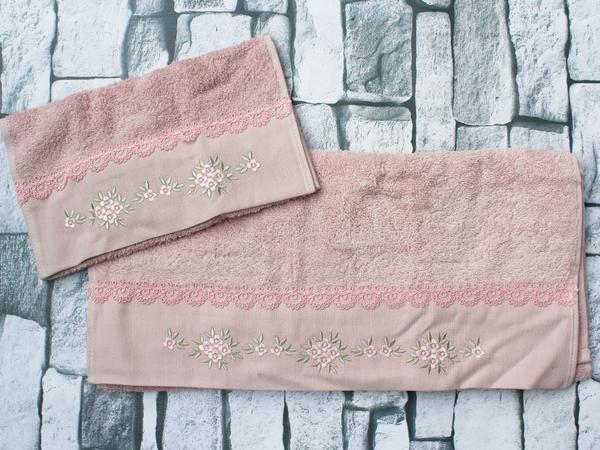 Mitgift Land Benita bestickt 2 Stück Handtuch Set Pulver