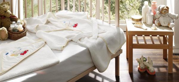 Taç Happy Day 2-4 Yaş Bebek Bornozu