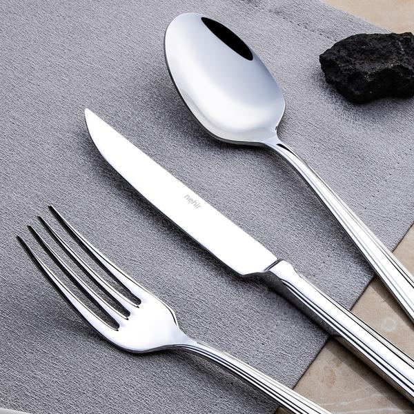 طقم أدوات مائدة كاتري سادة من 72 قطعة