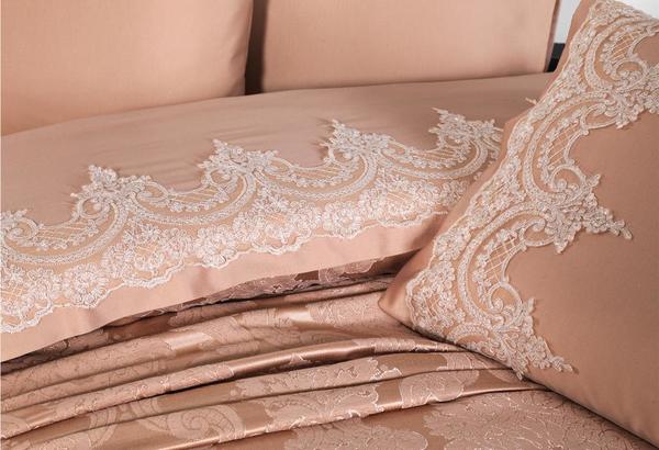 Ensemble de piqué de dot à lacets français Nilay Cappucino