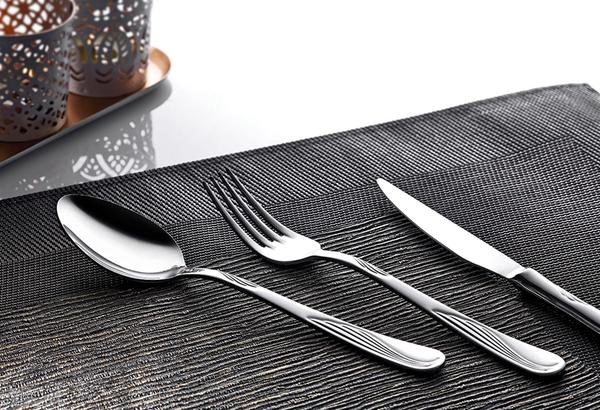 Kuşkanadı 90 Parça Sandıklı Çatal Kaşık Bıçak Set