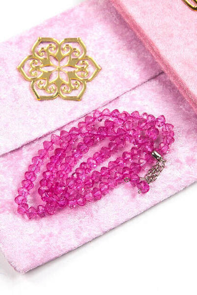 Kadife Kaplı Yasin Kitabı - Çanta Boy - İsme Özel Plakalı - Tesbihli - Keseli - Kutulu - Pembe Renk