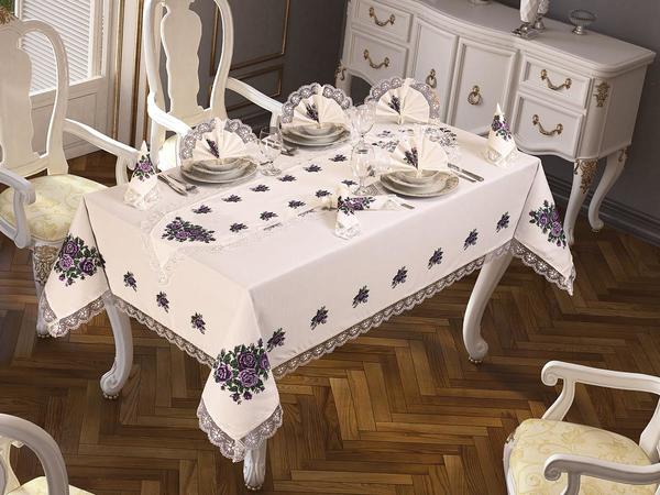 Nappe Guipure Imprimée Au Point De Croix Quatre Roses Lilas