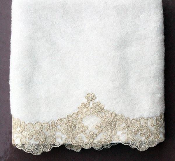 Dowry Land French Laced Servella Towel