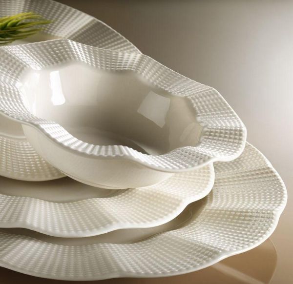 Kütahya Porselen Milena 24 Parça Krem Yemek Seti