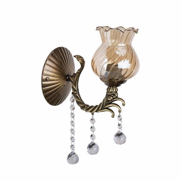 هبط القدح الشمعدان