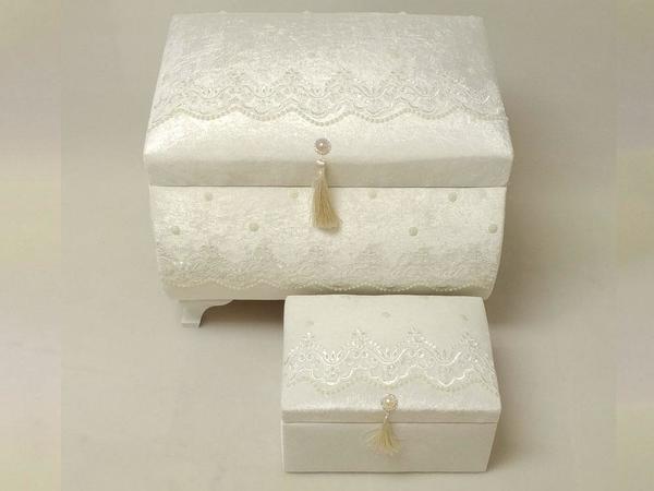 Bombeli Dantelli 2'li Çeyiz Sandığı Krem